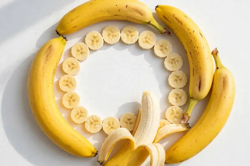 Whole and sliced bananas