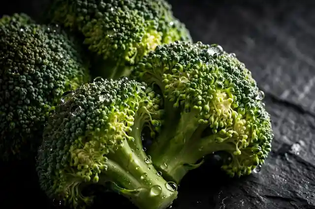 Fresh broccoli florets